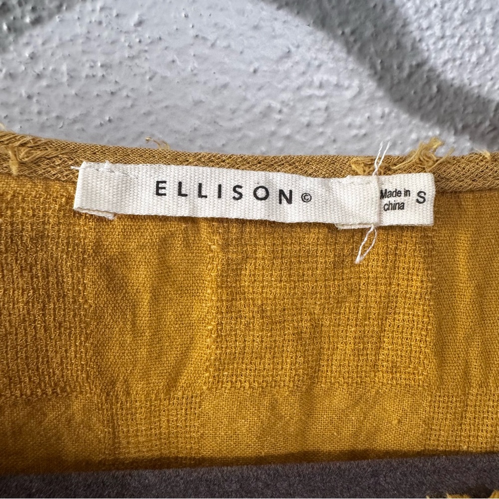 Ellison Gold Boxy Blouse with Embellished Sleeves small - Picture 2 of 7
